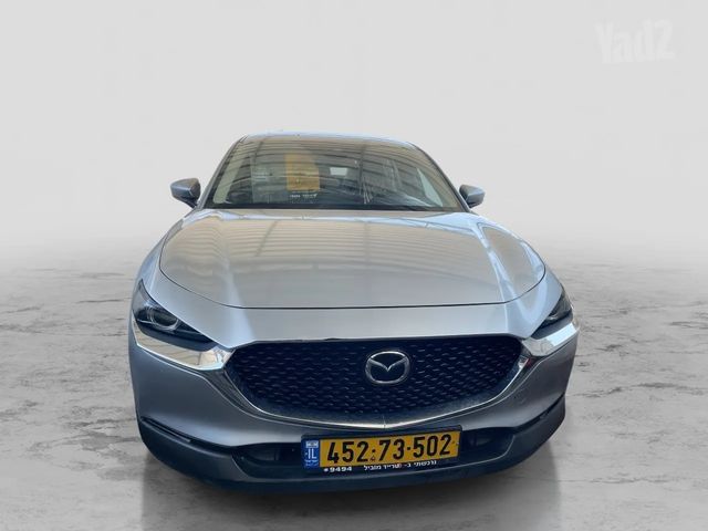 מודעת רכב מאזדה CX-30