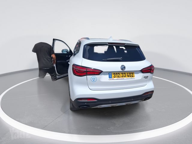 אם ג'י EHS PHEV