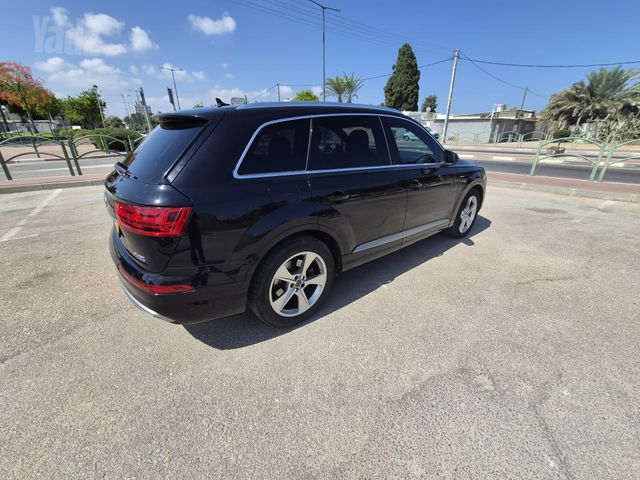 אאודי Q7