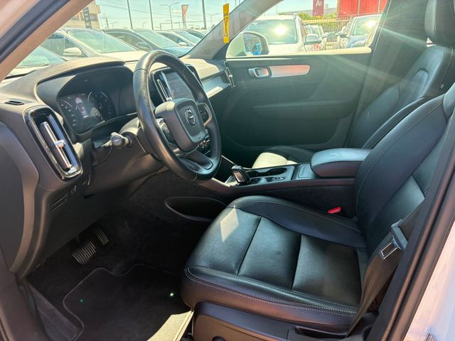 וולוו XC40