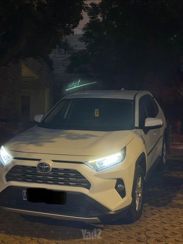 מודעת רכב טויוטה RAV4