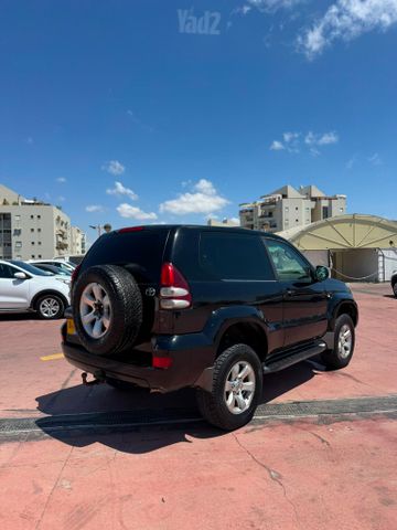 טויוטה לנד קרוזר