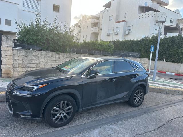 לקסוס NX