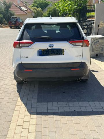 טויוטה RAV4