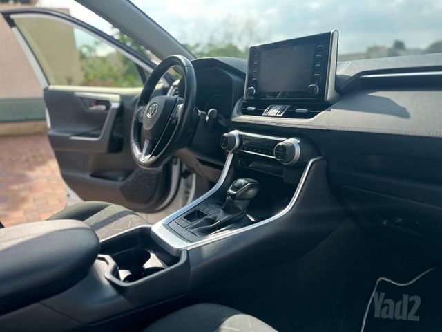 מודעת רכב טויוטה RAV4 1