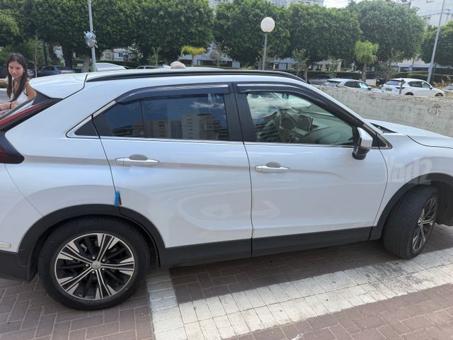 מודעת רכב מיצובישי אקליפס קרוס