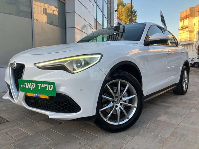מודעת רכב אלפא רומיאו סטלביו