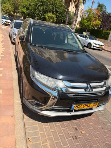 מיצובישי אאוטלנדר