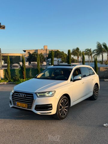 אאודי Q7
