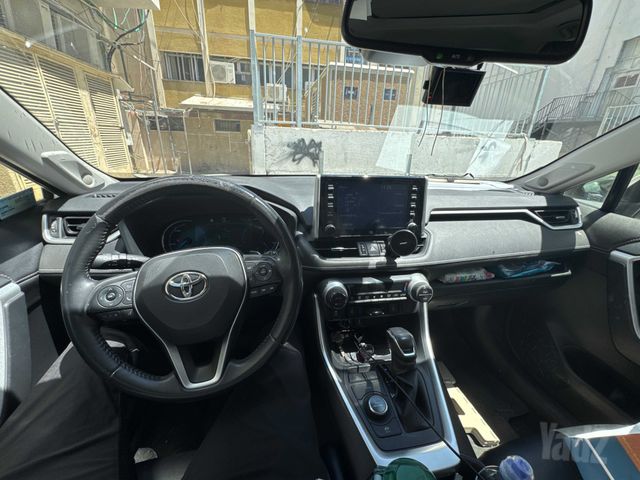 מודעת רכב טויוטה RAV4