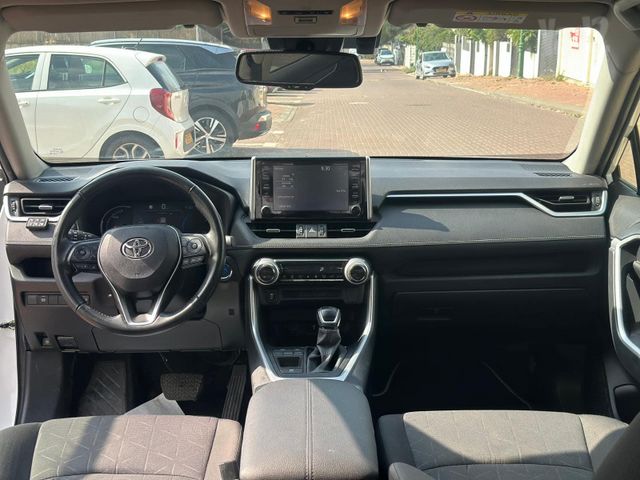 מודעת רכב טויוטה RAV4 2