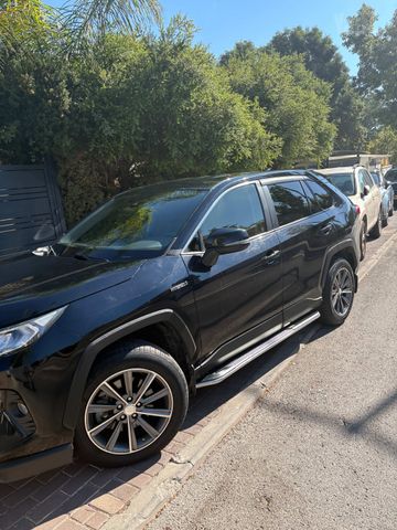 מודעת רכב טויוטה RAV4