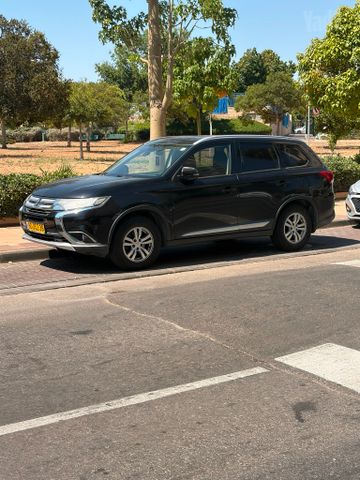 מיצובישי אאוטלנדר