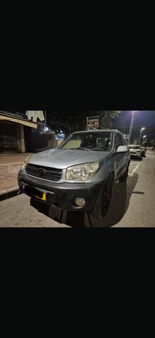 טויוטה RAV4
