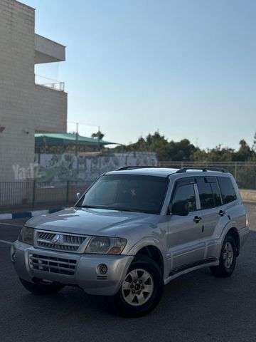 פג'רו GLX אוט׳ 7 מק 5 דל 3.2 (165 כ״ס)