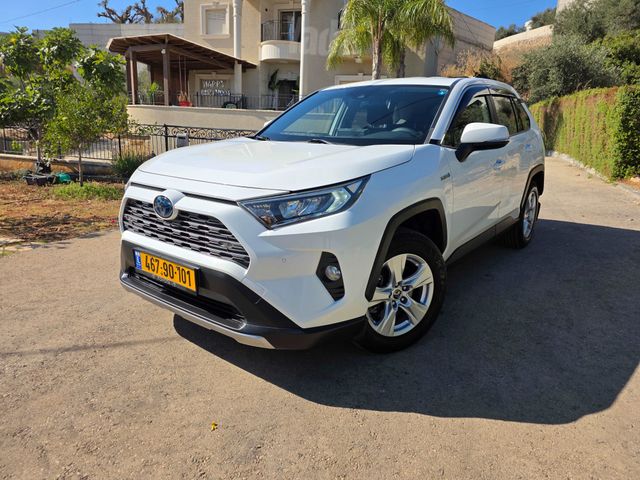 מודעת רכב טויוטה RAV4