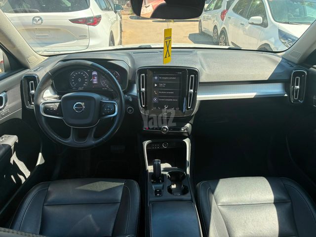 וולוו XC40