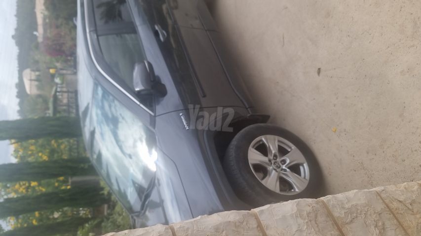 טויוטה RAV4