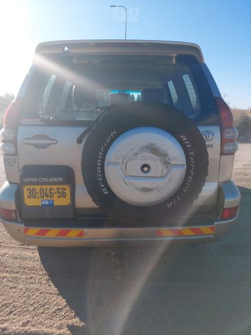 טויוטה לנד קרוזר