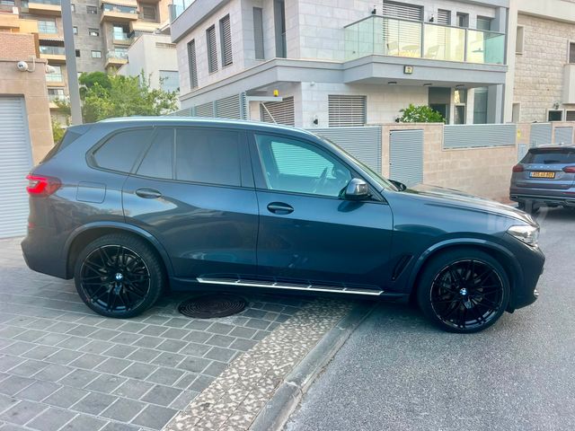 ב מ וו X5