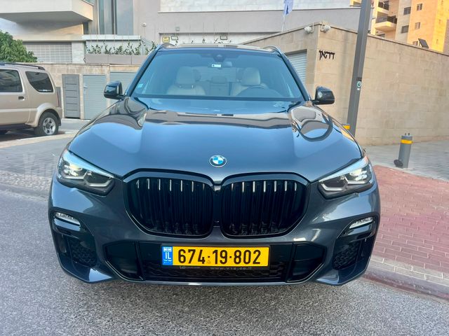 ב מ וו X5