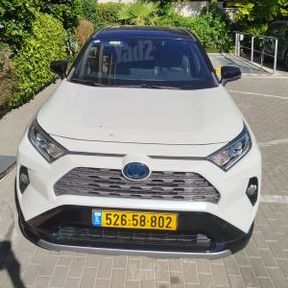 טויוטה RAV4