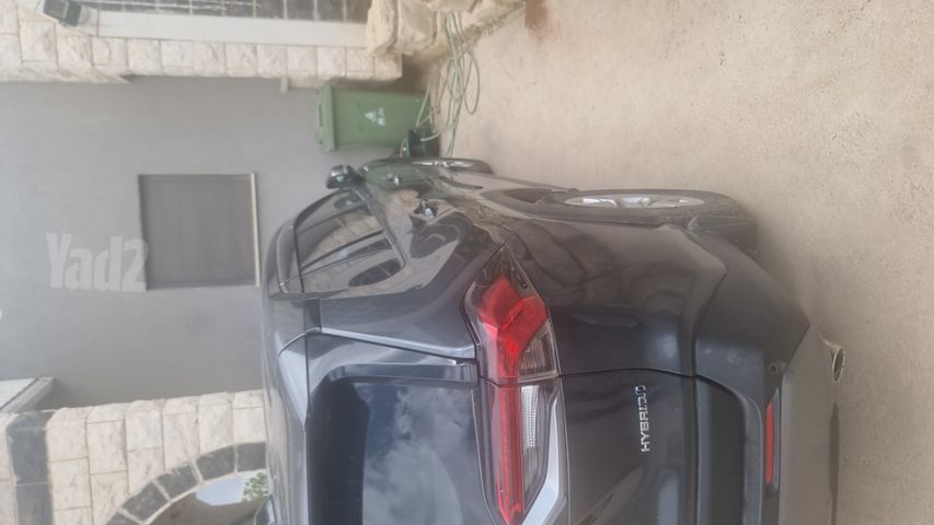 מודעת רכב טויוטה RAV4