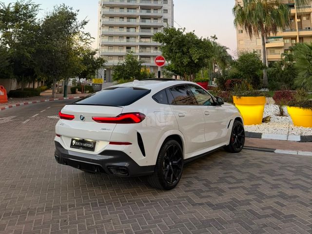 ב מ וו X6