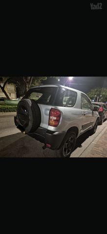 טויוטה RAV4