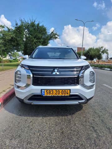 אאוטלנדר Instyle אוט׳ 2.5 (181 כ״ס)