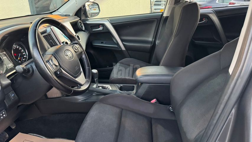 טויוטה RAV4