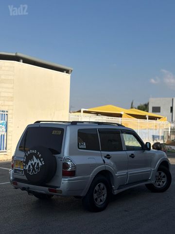 מיצובישי פג'רו