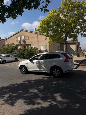 וולוו XC60