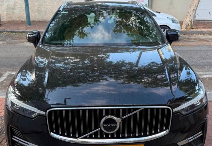 XC60 Luxury פלאג-אין אוט׳ 2.0 (309 כ״ס)