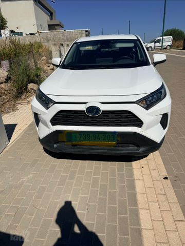 מודעת רכב טויוטה RAV4