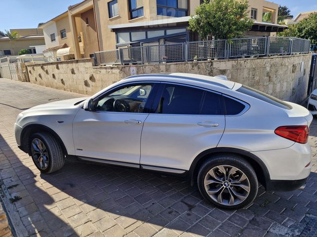 X4 Luxury 35i אוט׳ 3.0 (306 כ״ס)