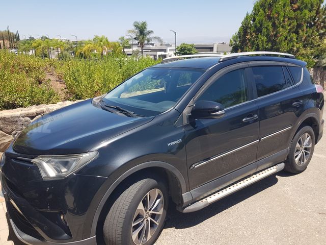 מודעת רכב טויוטה RAV4