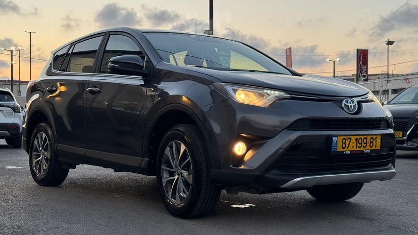 מודעת רכב טויוטה RAV4