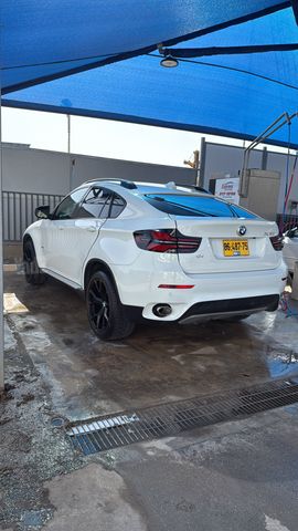 ב מ וו X6