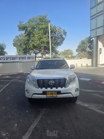 טויוטה לנד קרוזר