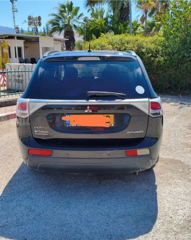 מיצובישי אאוטלנדר