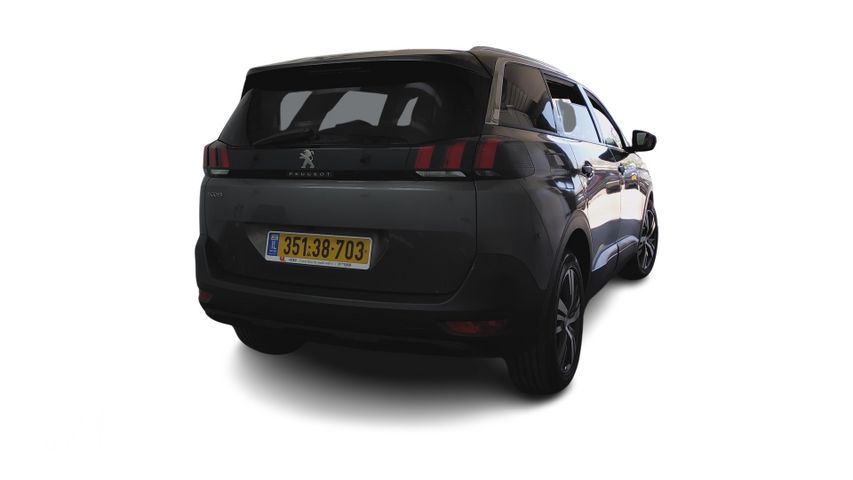 פיג'ו 5008