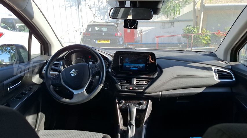 סוזוקי S-Cross