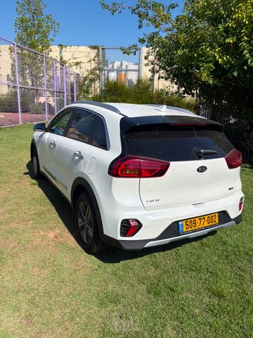 קיה נירו