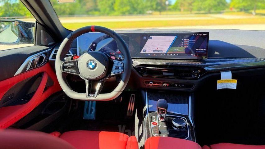ב מ וו M4