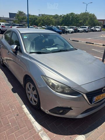 מאזדה 3