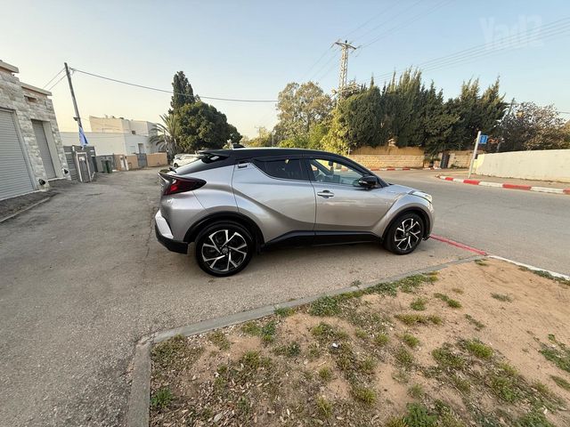 טויוטה C-HR