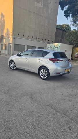טויוטה אוריס