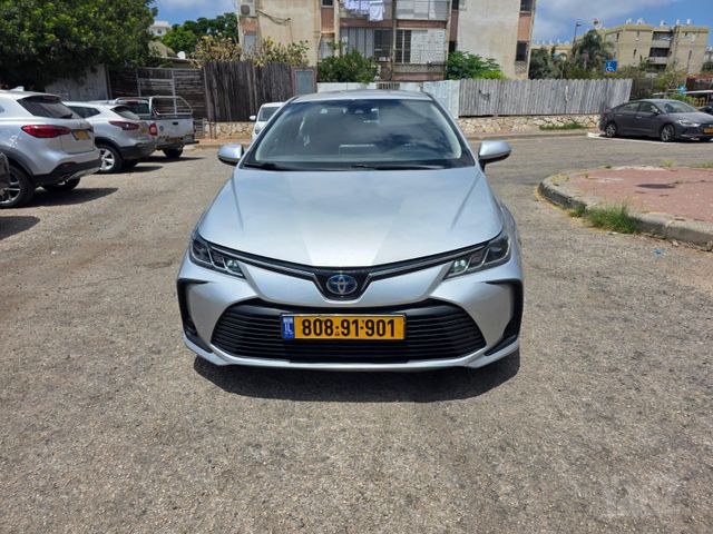 טויוטה קורולה