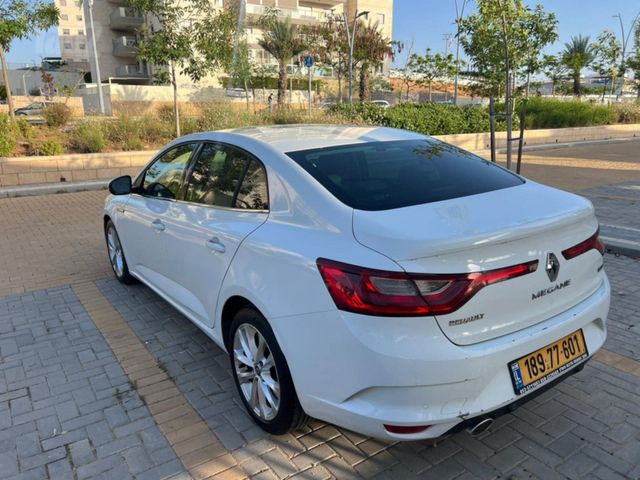 רנו מגאן